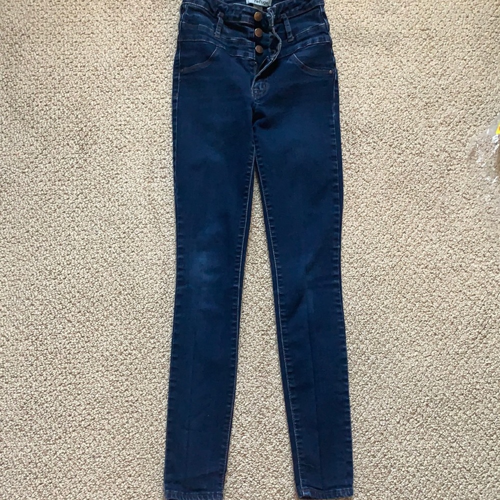 Hollister high waisted skinny dark washed jeans!